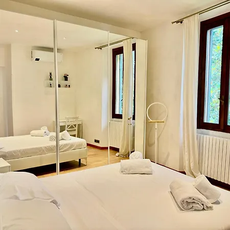 2bd Near The Station Apartamento Como