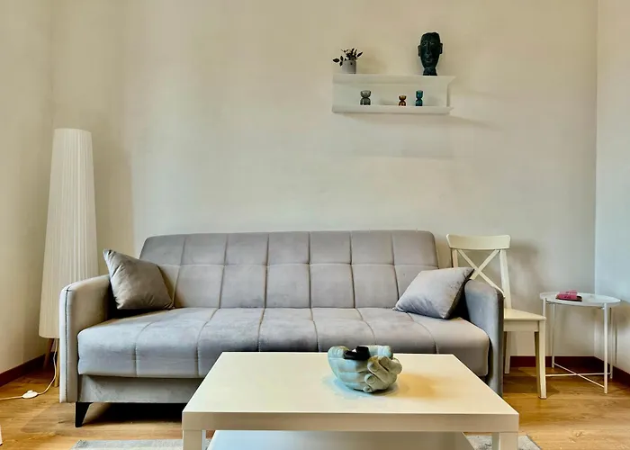 2bd Near The Station * コモ