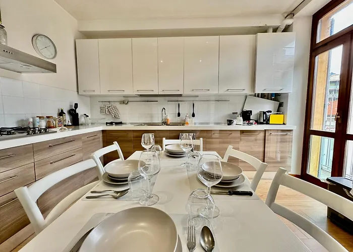 2bd Near The Station * コモ