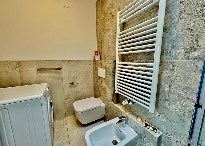 2bd Near The Station * コモ